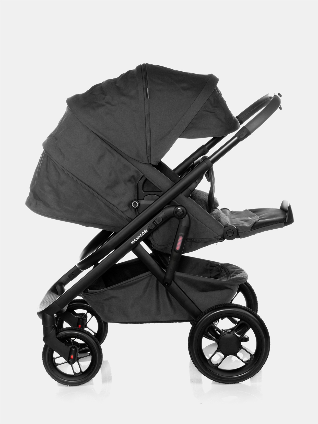 Maxi-Cosi Lila XP Plus Essential Black Kinderwagen – Set 2in1