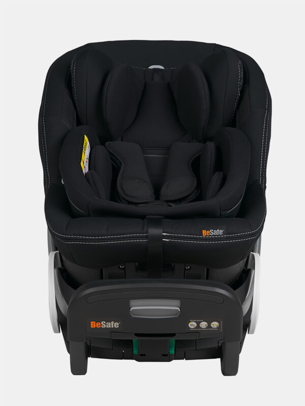 Kindersitze_BeSafe_Stretch_B_Premium_Car_Interior_Black_04