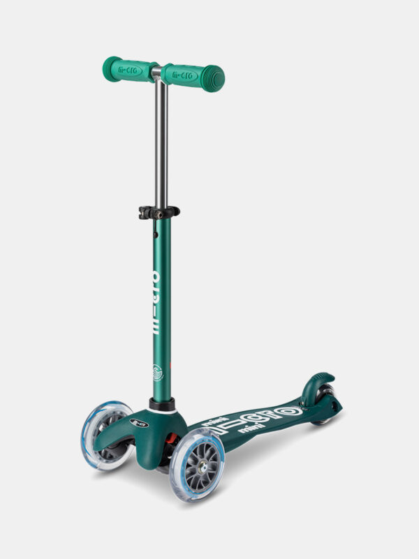 Roller-Micro-Mobility-Mini-Micro-Deluxe-ECO-Green-05