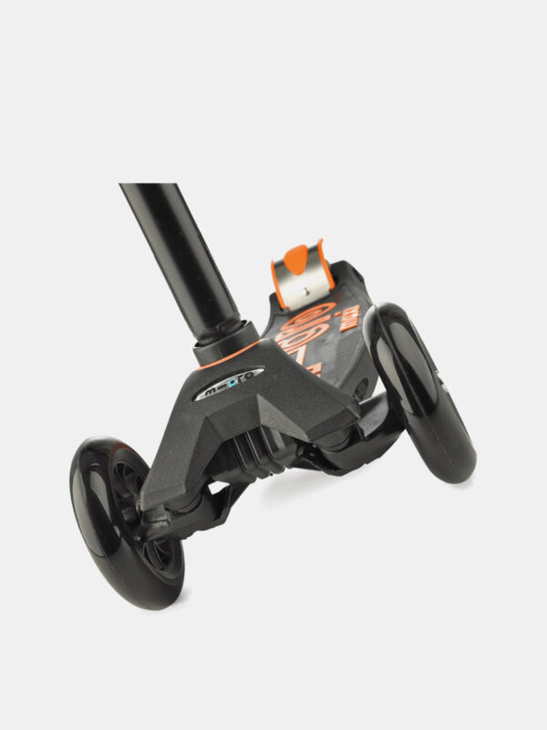 Roller-micro-mobility-maxi-micro-deluxe-Black-06